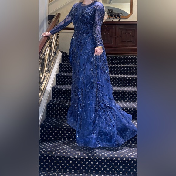 Designer navy blue evening dress/gown - Picture 4 of 4